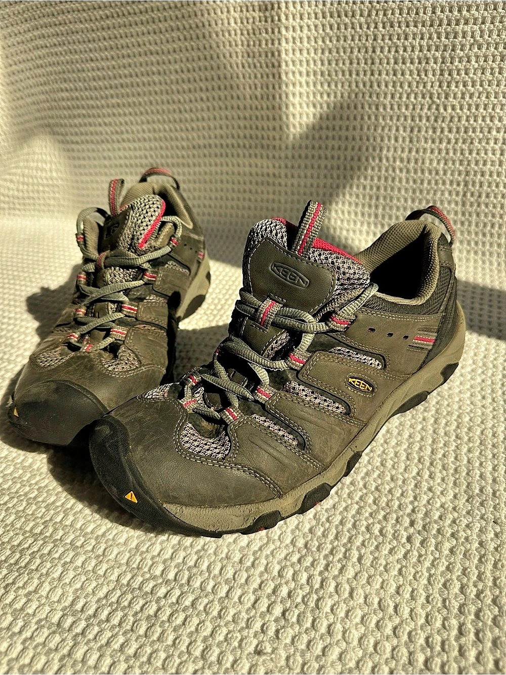 Keen Koven Hiking Shoes Women’s Size 40 WIDE